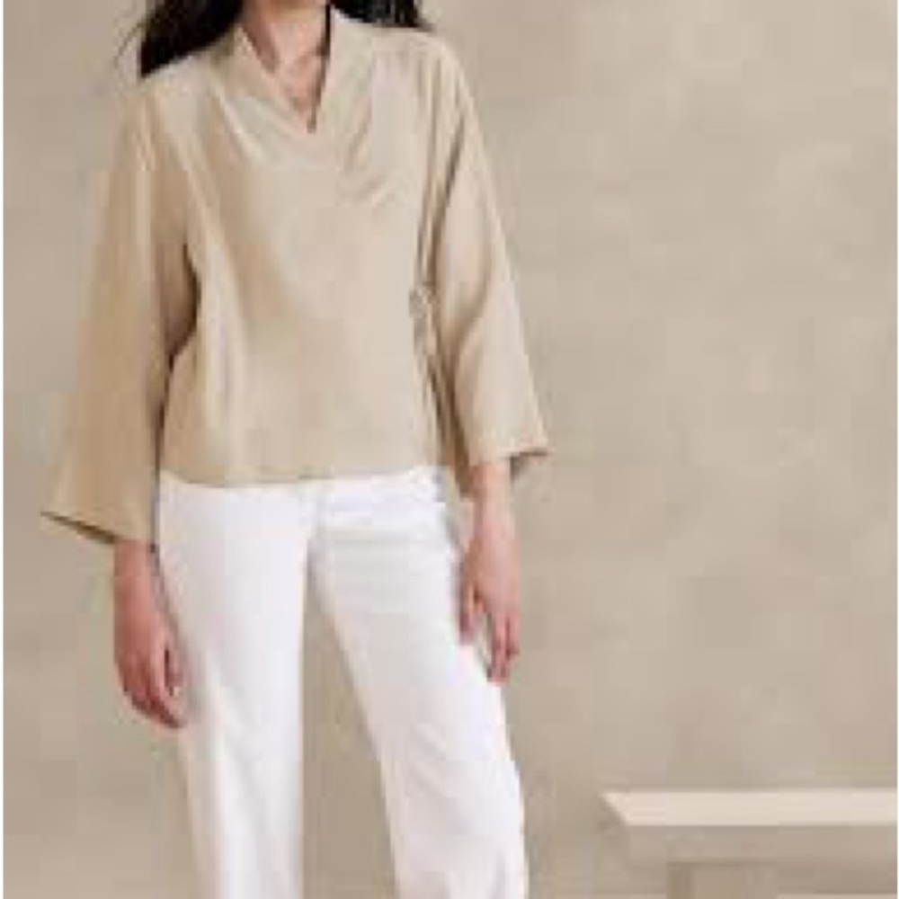 Banana Republic Alisa Silk Wrap blouse-Size  M-Crystal Sand